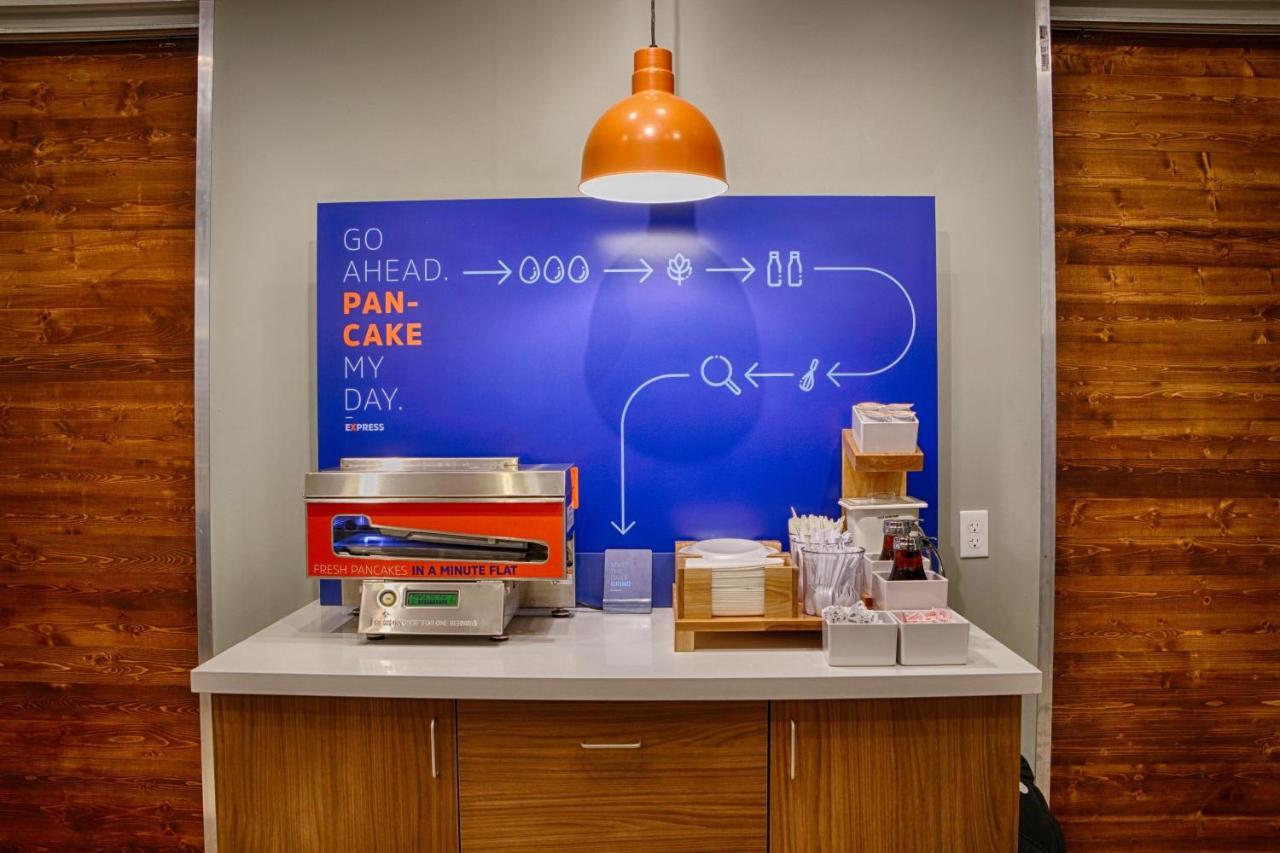 Holiday Inn Express & Suites - Bardstown By Ihg エクステリア 写真